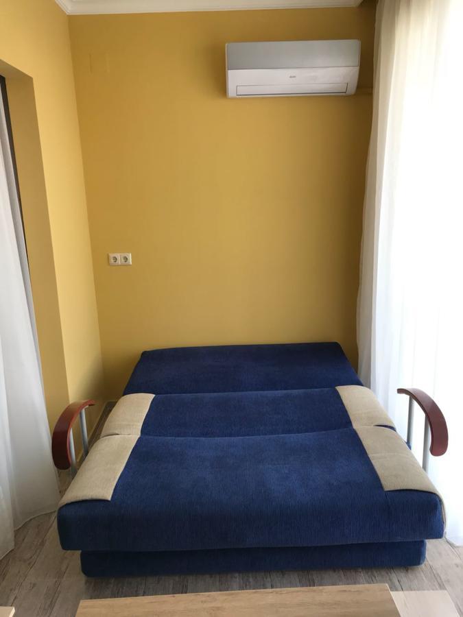Griboedovi N.6 Appartement Batoemi Buitenkant foto